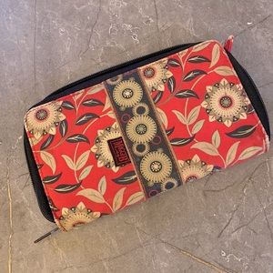 Maggi B Clutch Wallet